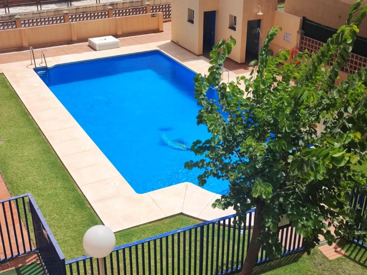 Casa Playa Guadalmar, Beautiful Apartment In Front Of The Sea, Wifi, Ac, Smart Tv, Private Parking Malaga Luaran gambar