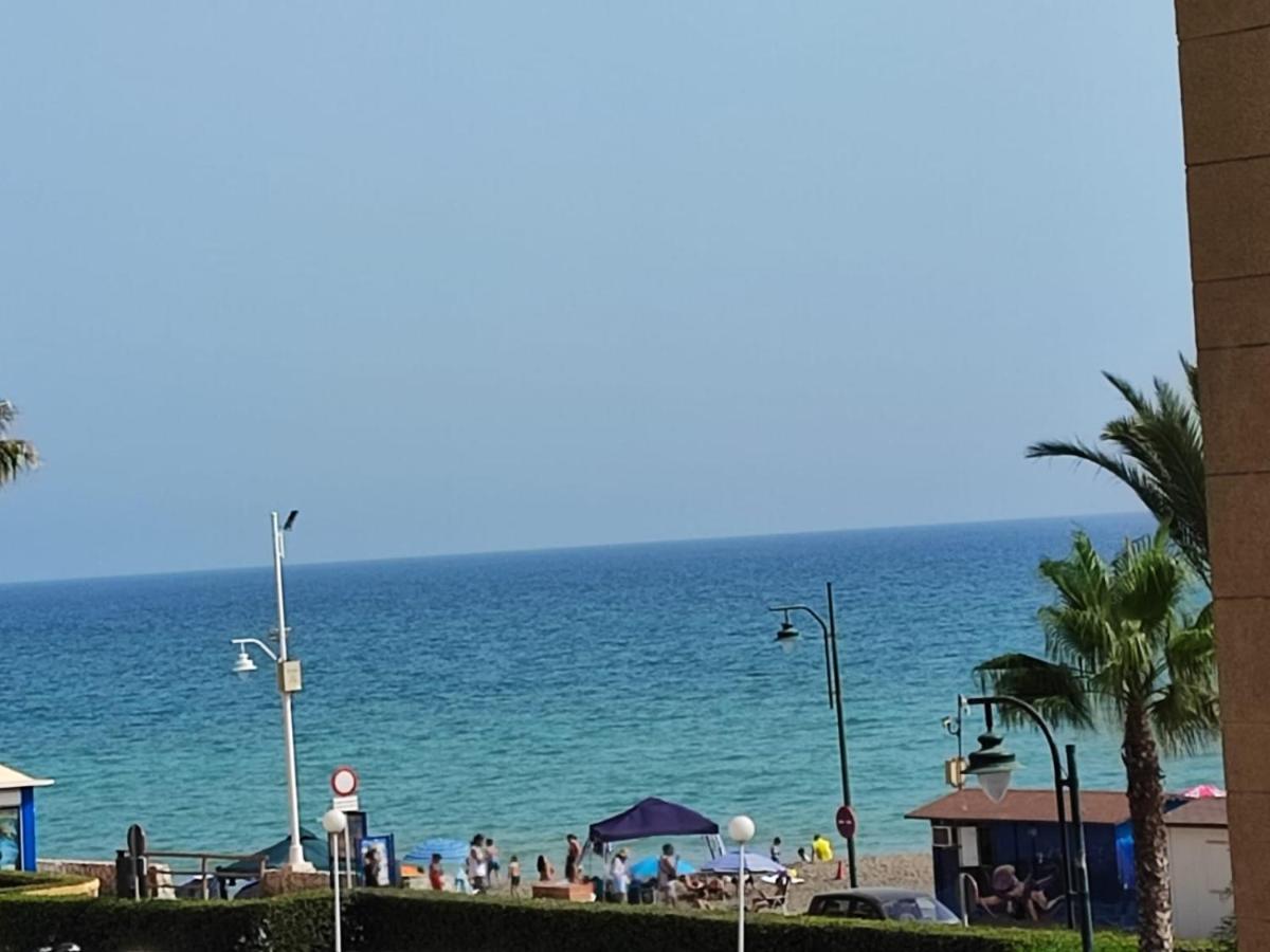 Casa Playa Guadalmar, Beautiful Apartment In Front Of The Sea, Wifi, Ac, Smart Tv, Private Parking Malaga Luaran gambar