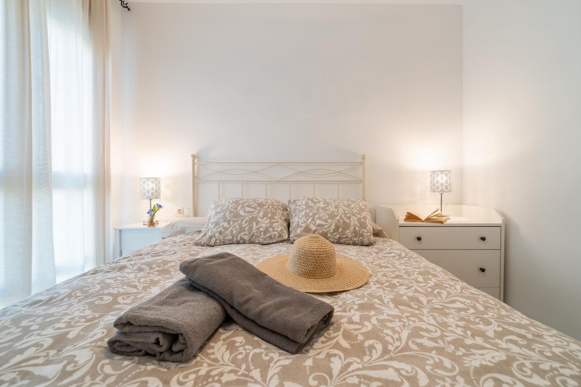Casa Playa Guadalmar, Beautiful Apartment In Front Of The Sea, Wifi, Ac, Smart Tv, Private Parking Malaga Luaran gambar