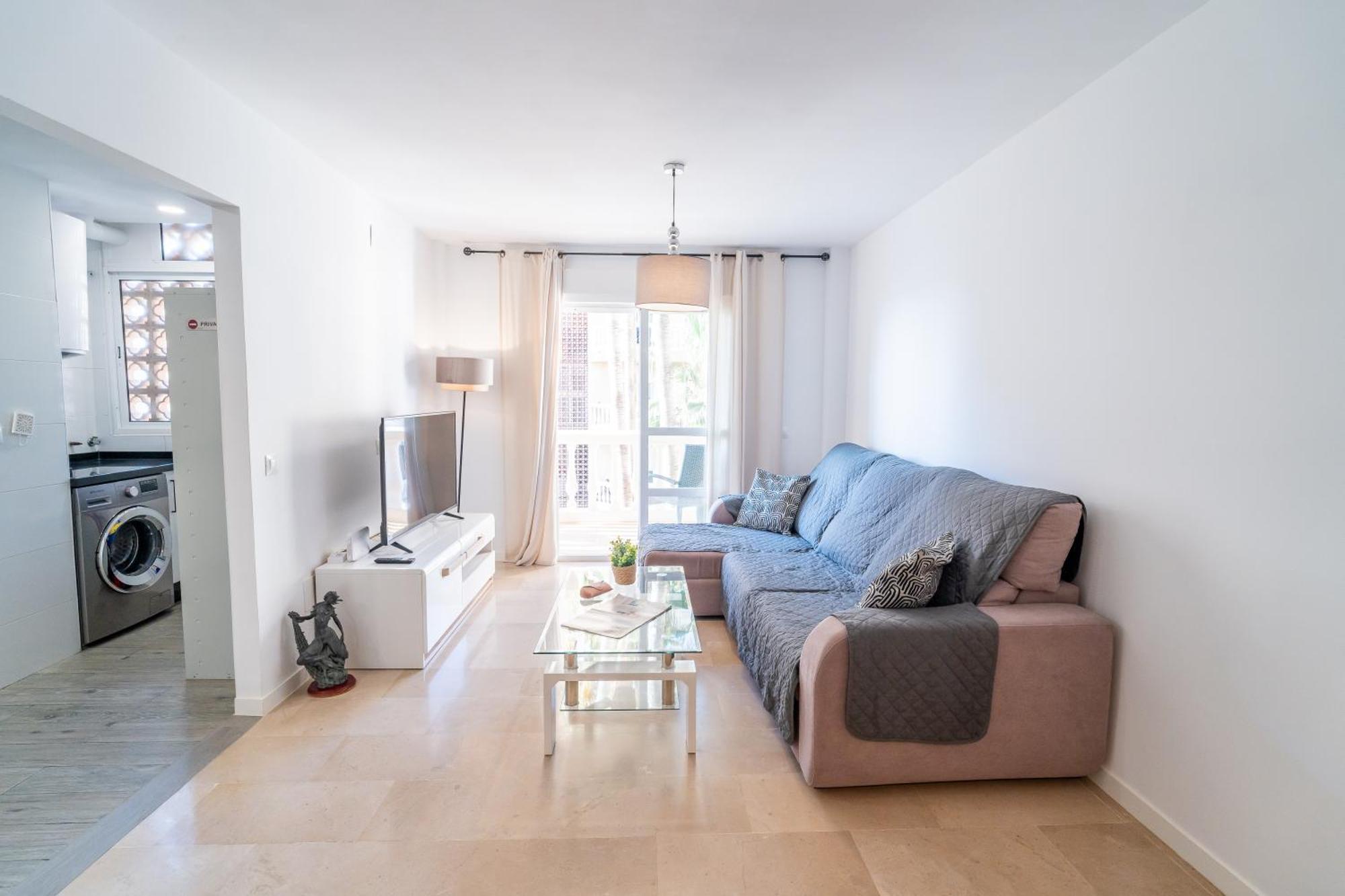 Casa Playa Guadalmar, Beautiful Apartment In Front Of The Sea, Wifi, Ac, Smart Tv, Private Parking Malaga Luaran gambar